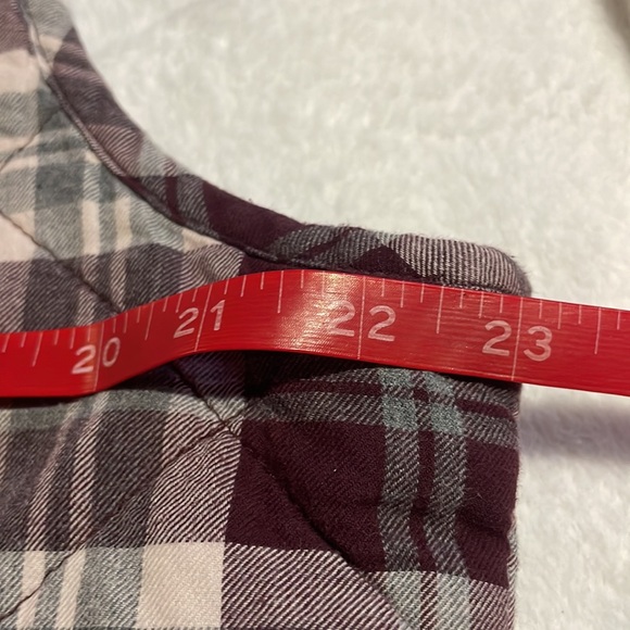 Maurice’s Plaid Quilted Puffer Vest - Picture 7 of 9